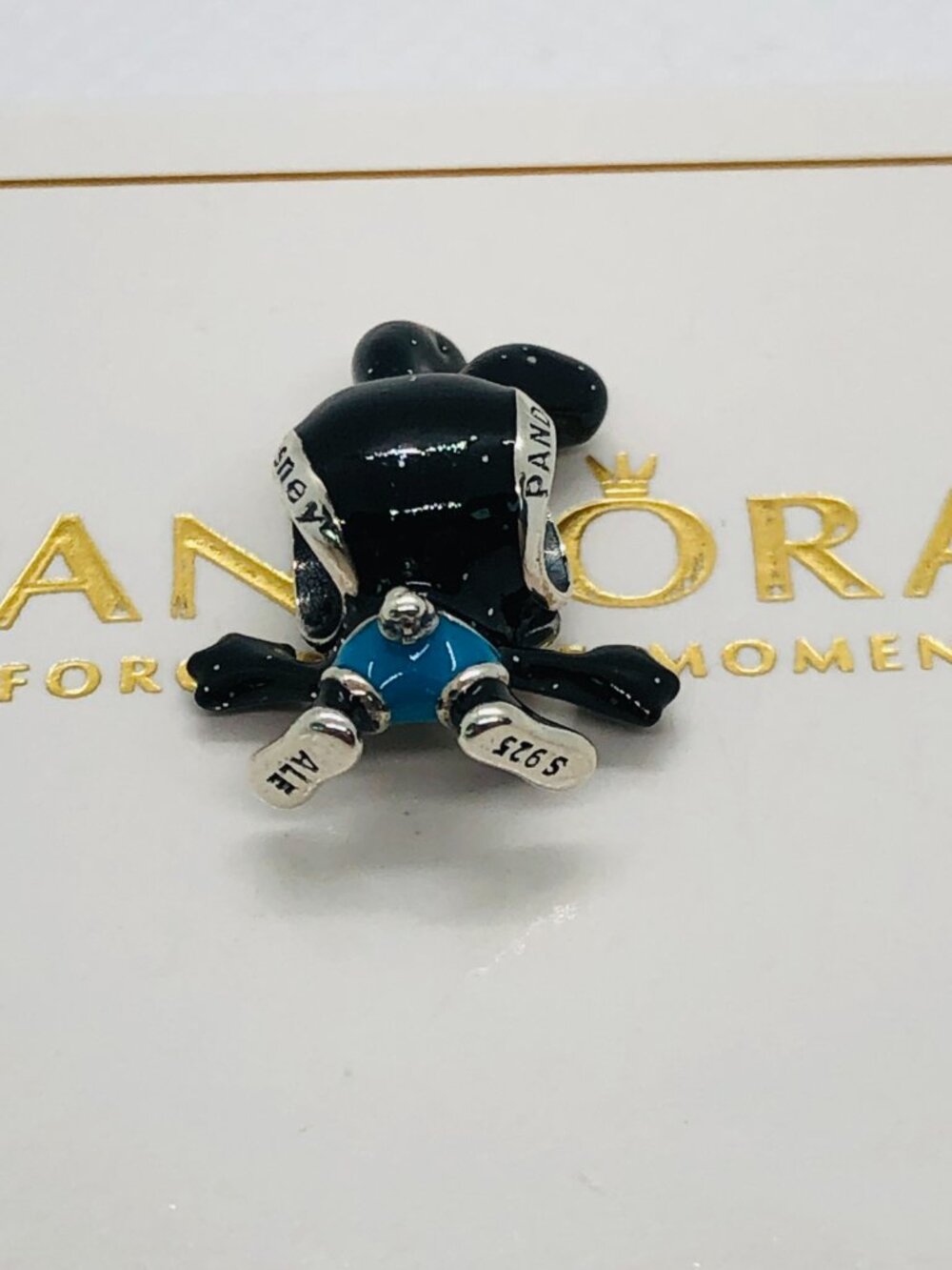 Pandora Disney Oswald The Lucky Rabbit Charm - Picture 4 of 6